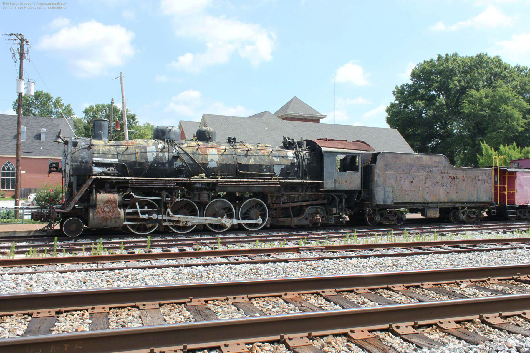 SLSF 1350 #1351 - www.rgusrail.com
