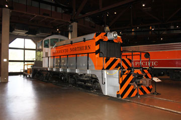 SN EMD SW1 #402, California State Railroad Museum