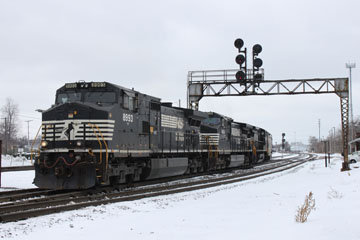 NS GE C40-9W #8933, NS GE C40-9W #9434 & NS GE C40-8W #8336