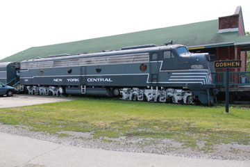 NYC EMD E8 #4085, National NYC Museum