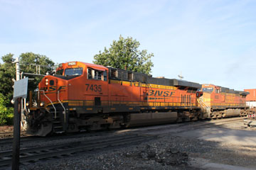 BNSF GE ES44DC #7453 & BNSF GE C44-9W #55322, Emporia, Emporia
