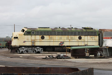 CNW EMD F7 #401, UP Cheyenne Roundhouse