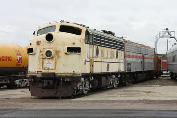 CNW EMD F7 #401, UP Cheyenne Roundhouse